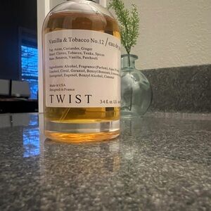 TWIST Vanilla & Tobacco No.12 Eau de Parfum - Amber Bottle
